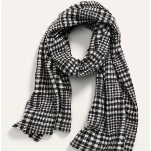 Old Navy Flannel Scarf - Picture 2 of 6